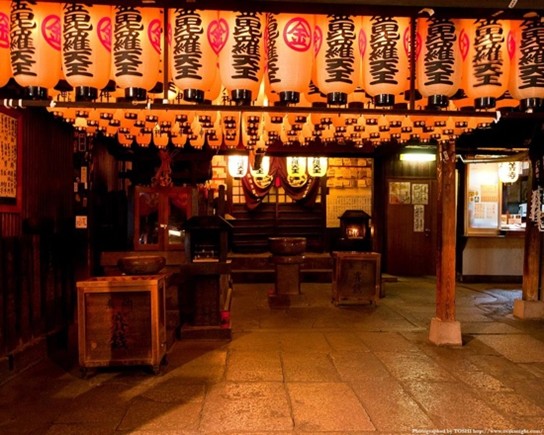 Hozenji Yokocho